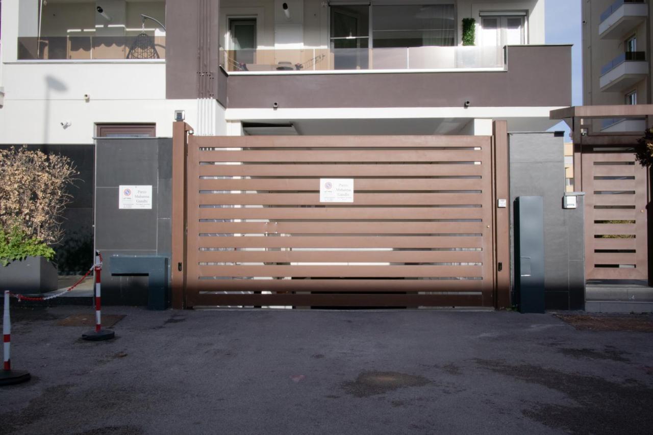 E-twelve Apartment